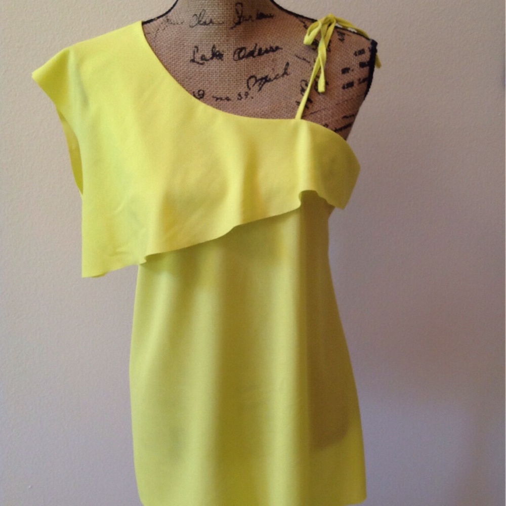 Gorgeous Melao One Shoulder Top